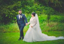 Photo of How do photographers capture the beauty of traditional Asian wedding attire?